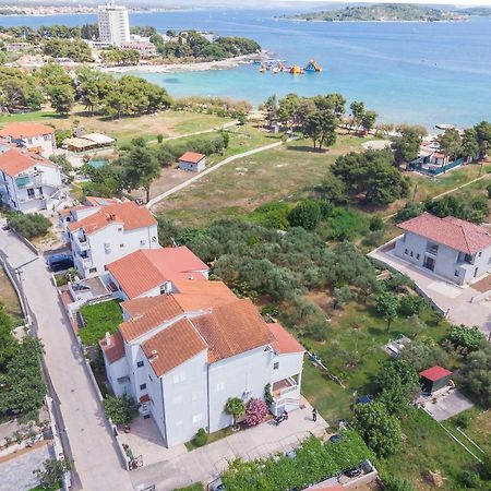 Apartments And Rooms On The Beach Vodice Exterior photo