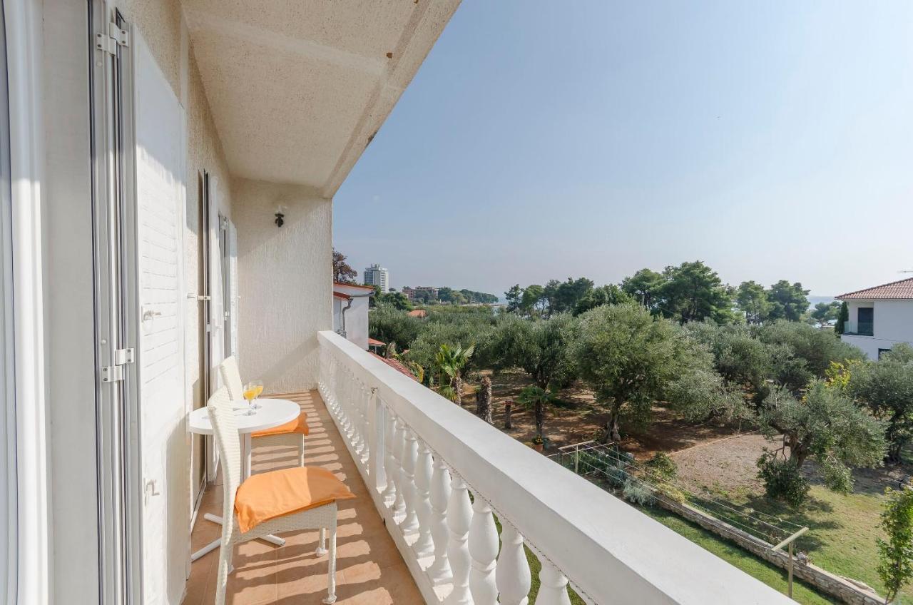 Apartments And Rooms On The Beach Vodice Exterior photo